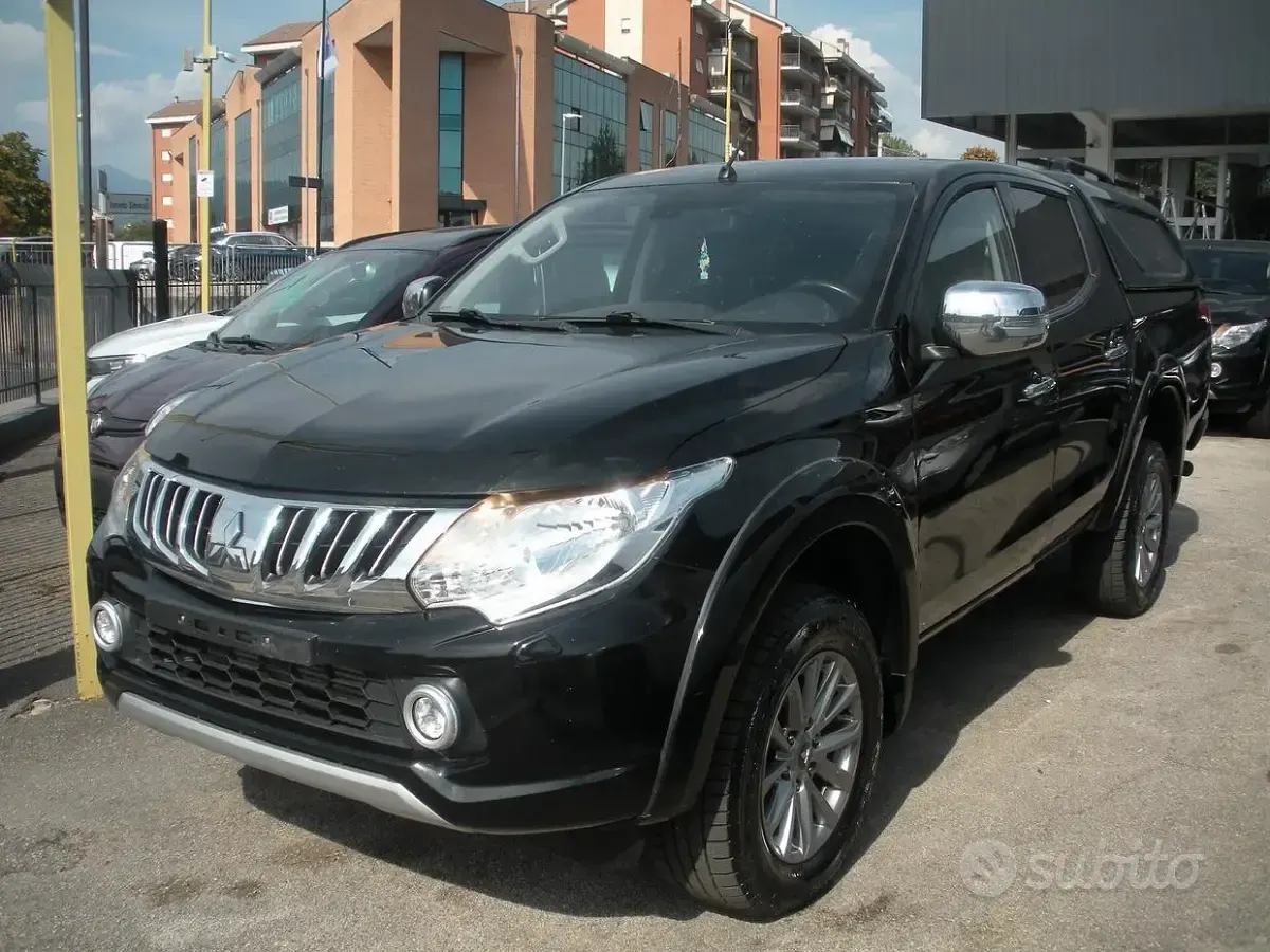 Usata Mitsubishi L200 Intense 181 CV (133 kW) 2019 Nero Pick-up