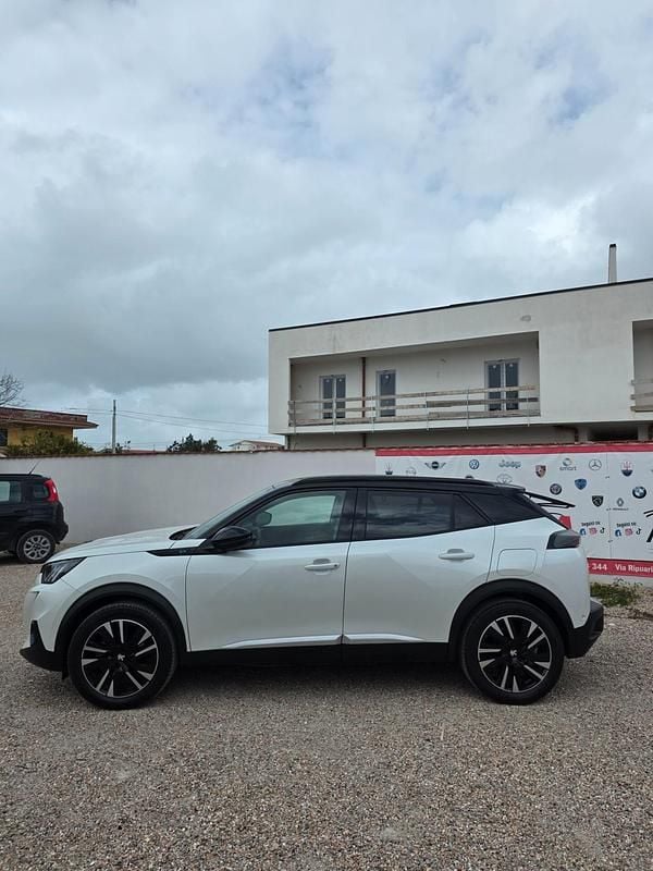 Usata Peugeot e-2008 GT-line 56 kW (77 CV) 2021 Bianco SUV