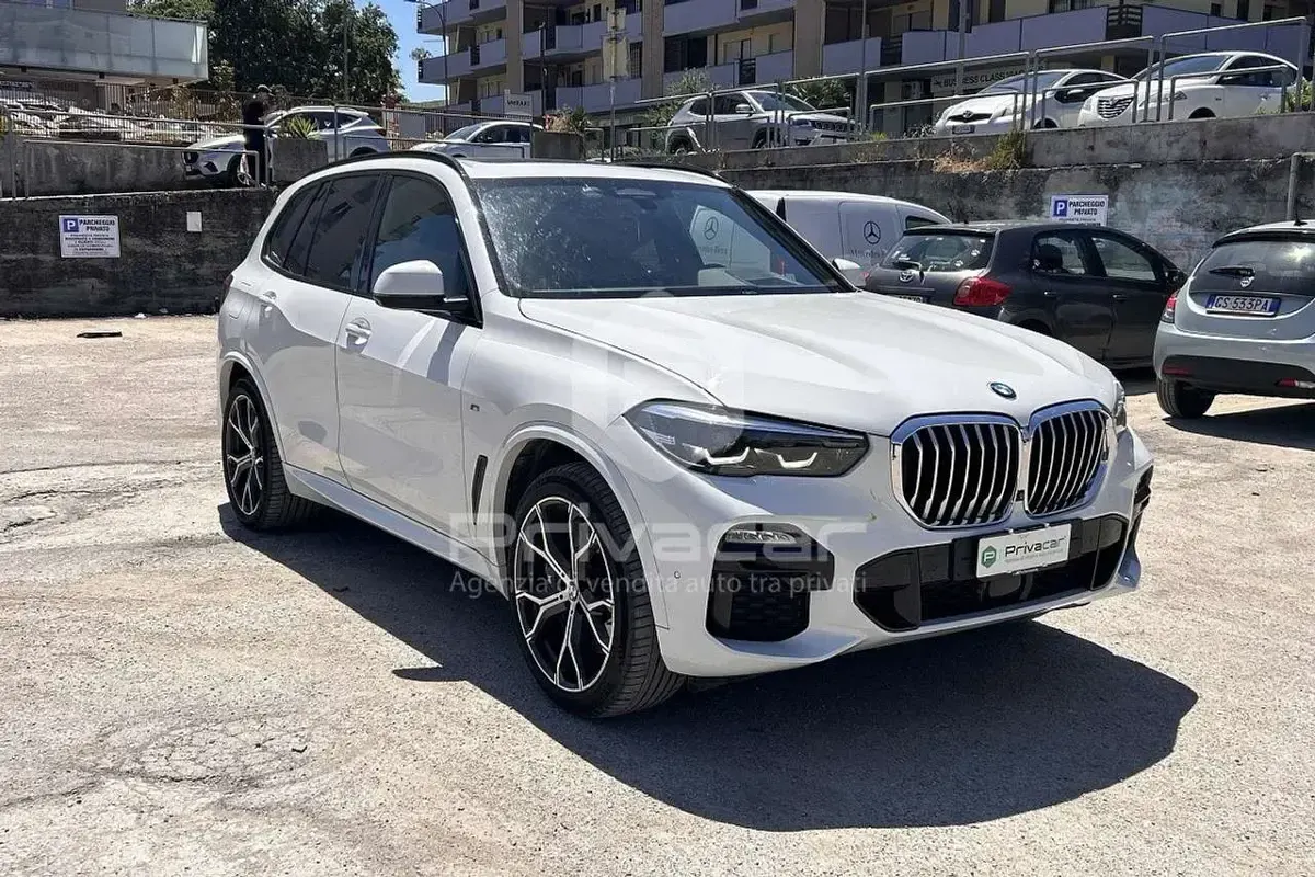 Begagnad BMW X5 M M Sport 265 HK (194 kW) 2019 Vit SUV
