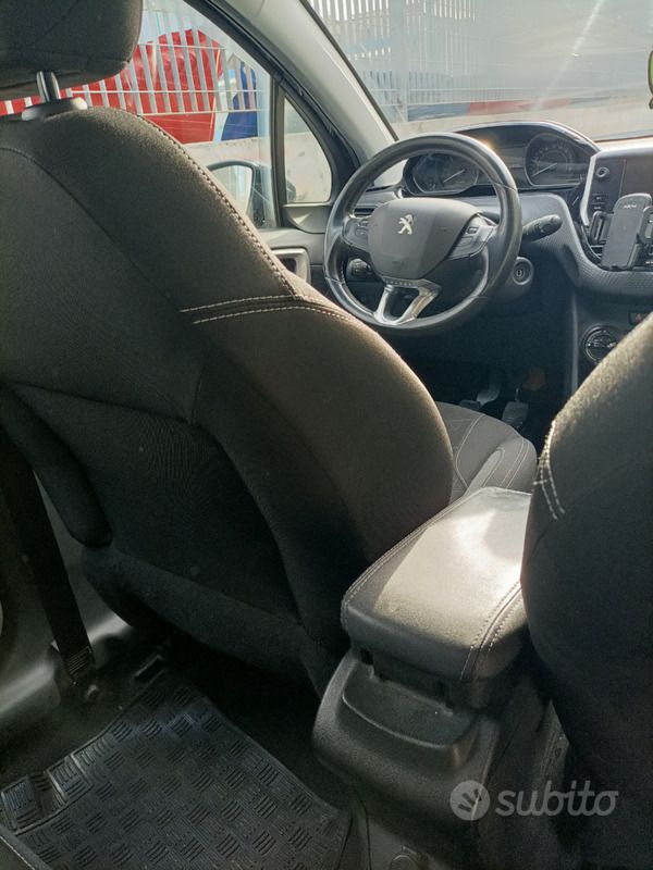 Usata Peugeot 2008 75 CV (55 kW) 2017 Blu SUV