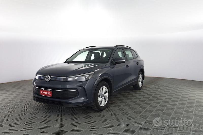 Usata VW Tiguan Life 150 CV (110 kW) 2025 Dolphin grey SUV