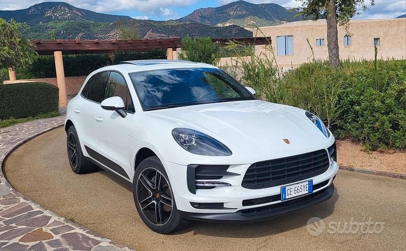 Bianco Usata 2021 Porsche Macan SUV | 64.900 € - Immagine 1/4