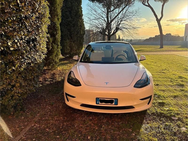 Usata Tesla Model 3 Standard Range 88 kW (120 CV) 2021 Bianco Berlina