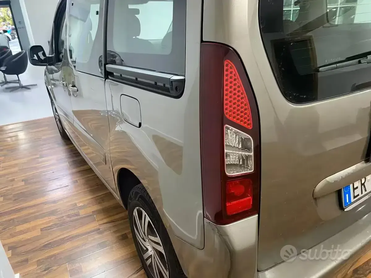 Usata Citroën Berlingo SELECTION 92 CV (67 kW) 2013 Marrone Monovolume