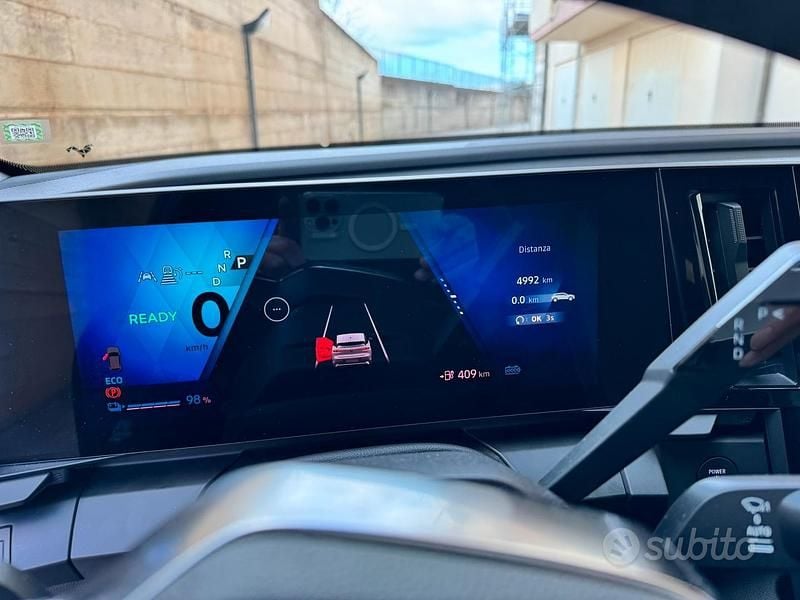 Usata Renault Megane E-Tech 161 kW (220 CV) 2025 Blu Berlina