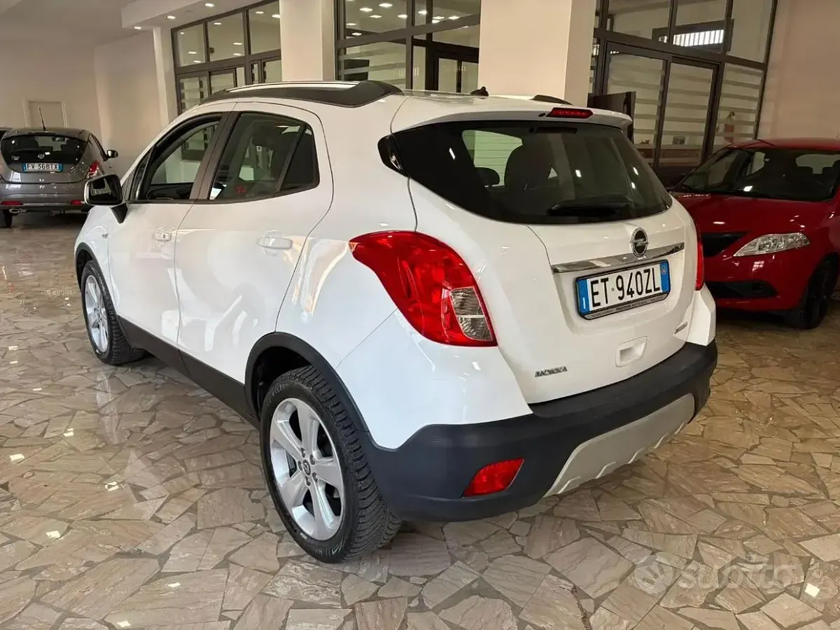 Usata Opel Mokka 131 CV (96 kW) 2014 Bianco SUV