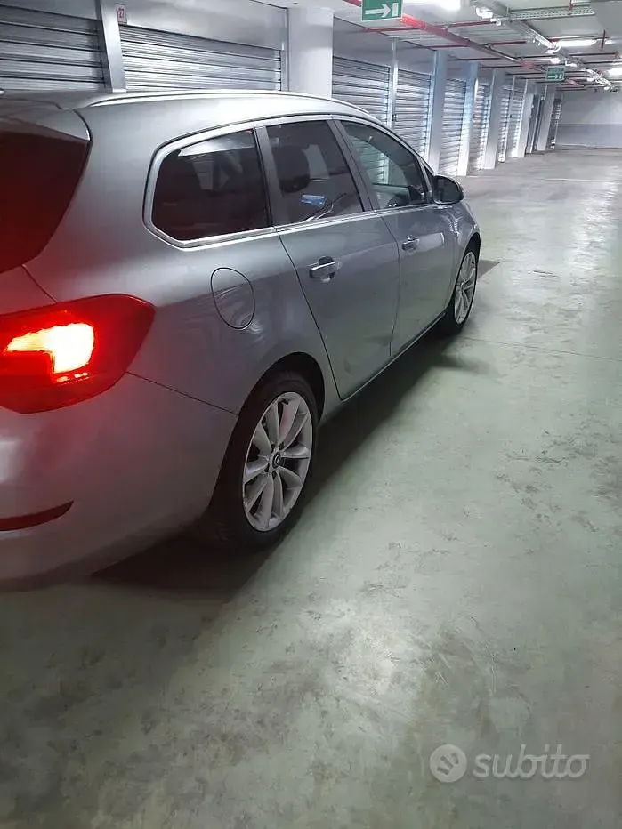 Usata Opel Astra 125 CV (91 kW) 2012 Station wagon
