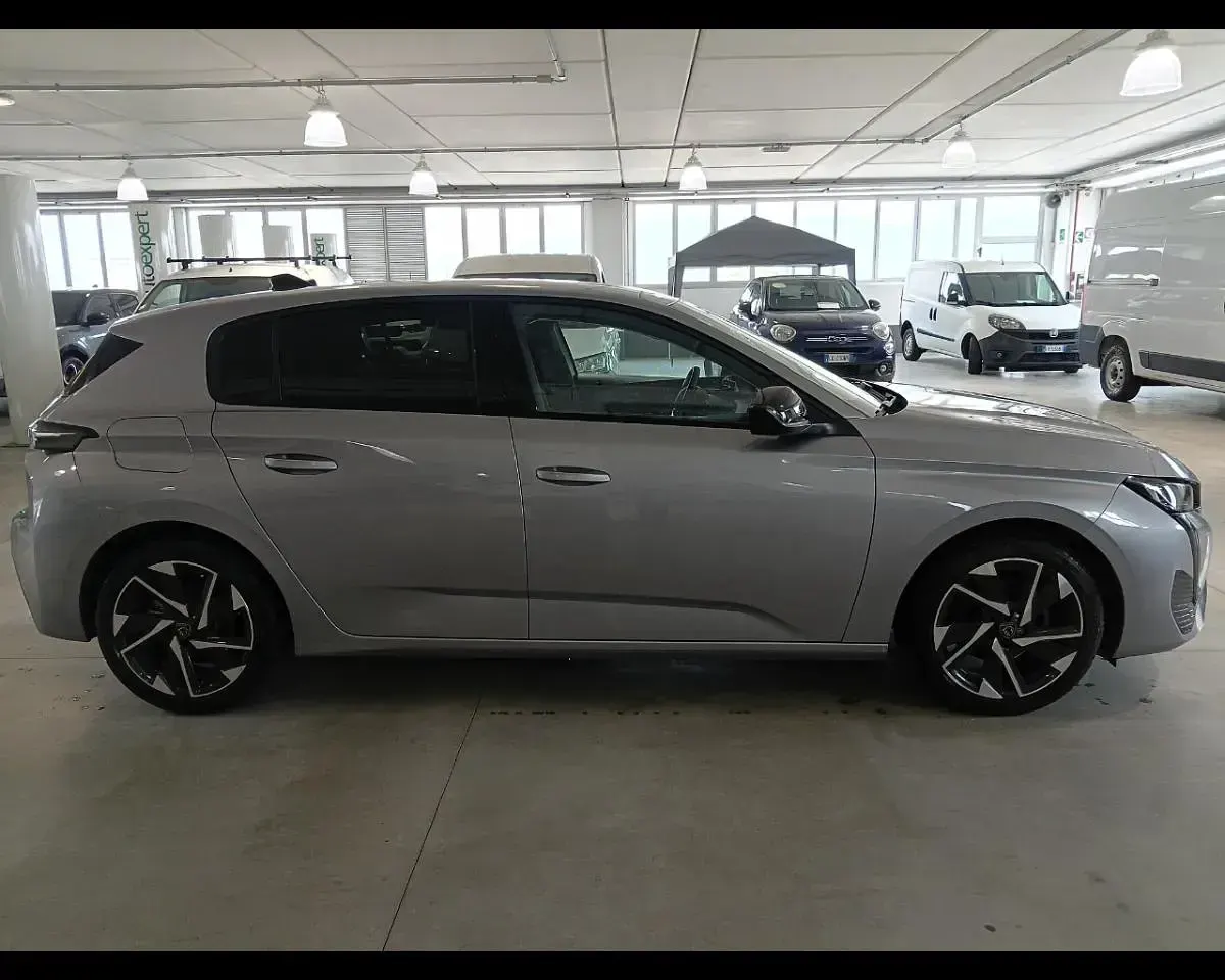 Usata Peugeot 308 Allure 131 CV (96 kW) 2024 Grigio Utilitaria