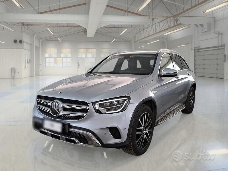 Usata Mercedes GLC220 194 CV (142 kW) 2022 Grigio SUV