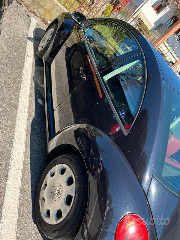 Usata VW New Beetle 2008 Nero Utilitaria