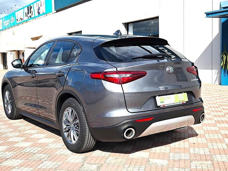 Usata Alfa Romeo Stelvio Business 190 CV (139 kW) 2021 Grigio SUV