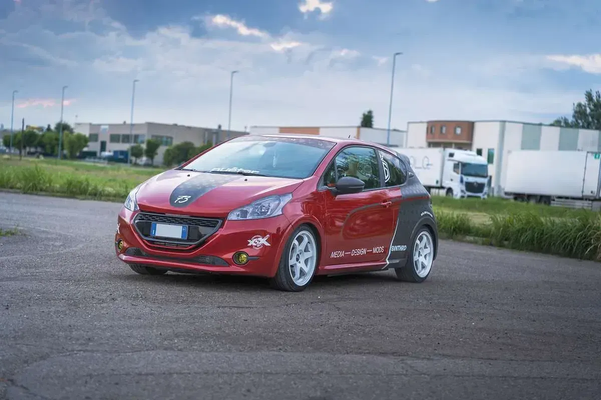 Usata Peugeot 208 GTi 200 CV (147 kW) 2014 Utilitaria