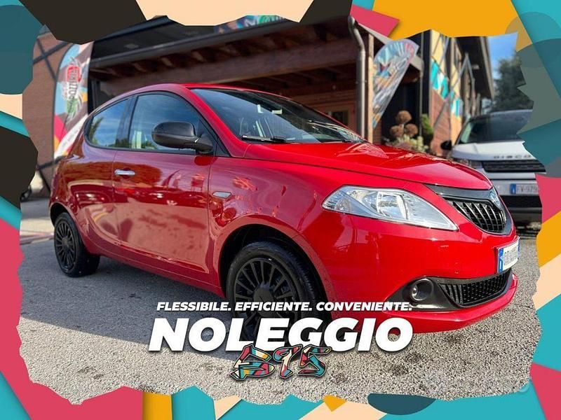 Rosso Usata 2023 Lancia Ypsilon Due volumi | 12.500 € (Buon prezzo) - Immagine 1/4