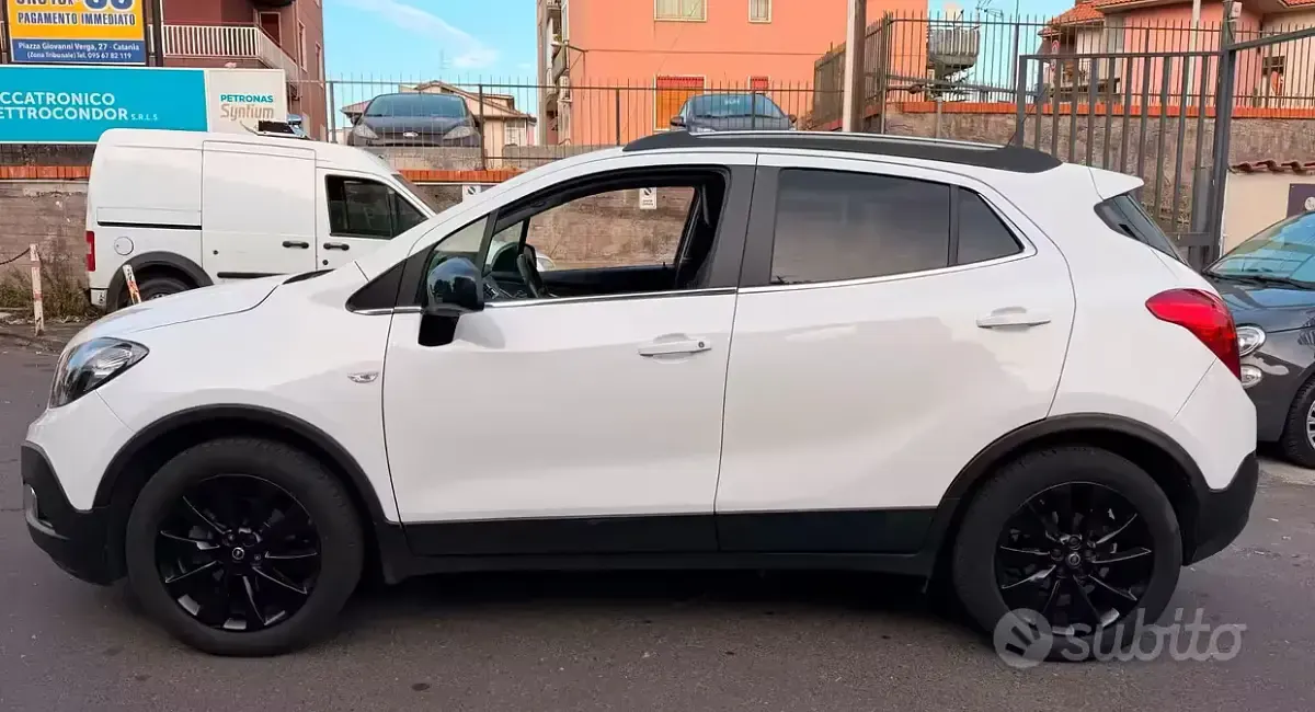 Usata Opel Mokka Cosmo 136 CV (100 kW) 2016 Bianco SUV