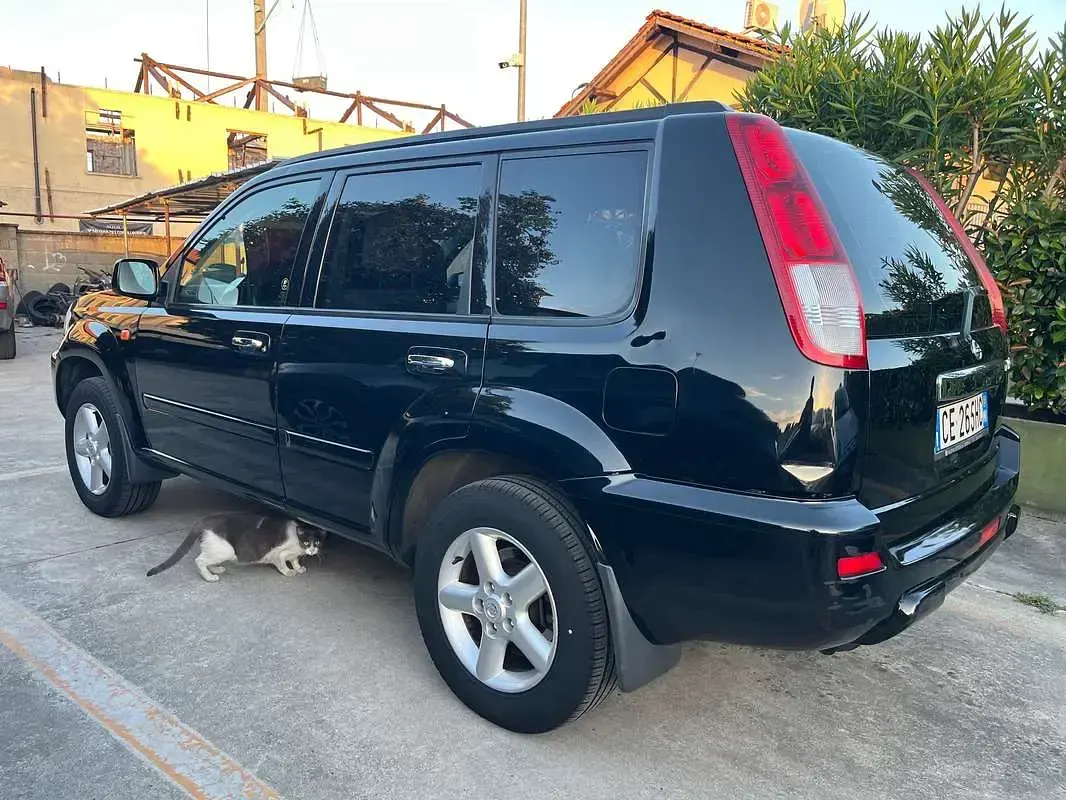 Usata Nissan X-Trail 140 CV (102 kW) 2003 Nero SUV