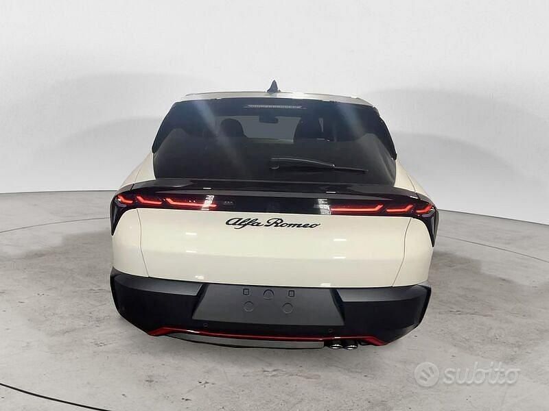 Nuova Alfa Romeo GT Junior 145 CV (106 kW) 2025 Bianco SUV
