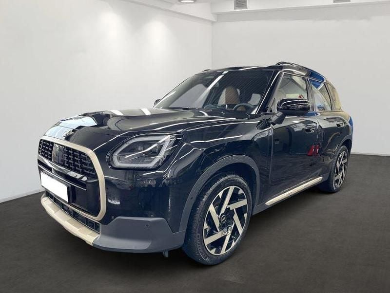 Usata Mini Countryman Classic 170 CV (125 kW) 2024 Midnight black ii metal SUV