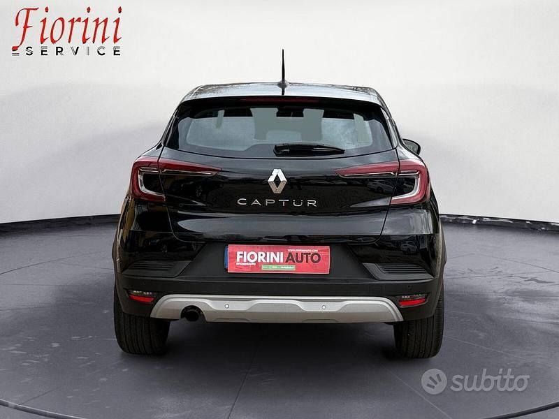 Usata Renault Captur Business 100 CV (73 kW) 2021 Nero SUV
