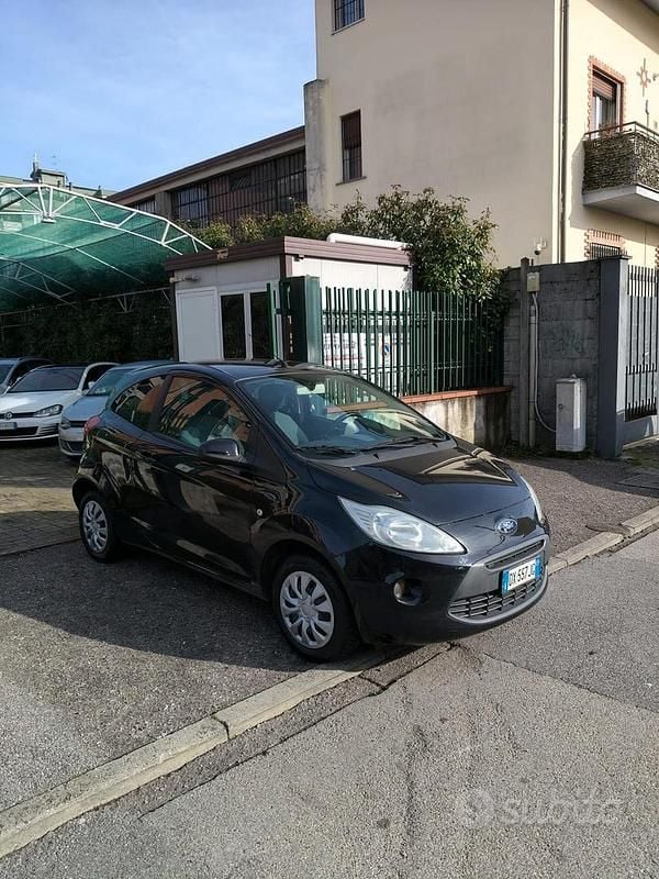 Begagnad Ford Ka Titanium 75 HK (55 kW) 2009 Svart Halvkombi
