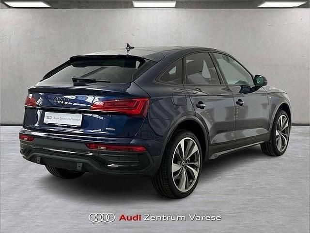 Nuova Audi Q5 Sportback Ambiente 204 CV (150 kW) 2025 Blu navarra metallizzato SUV