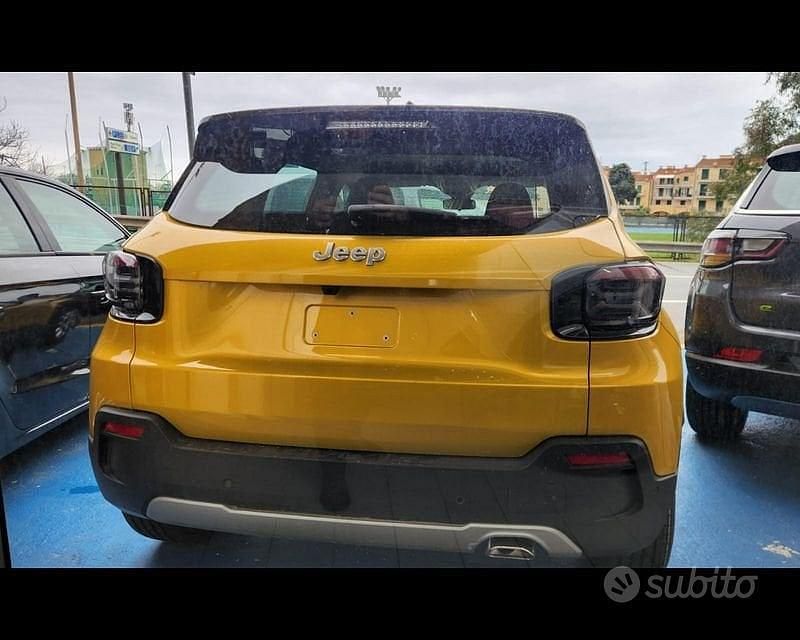 Usata Jeep Avenger Altitude 100 CV (73 kW) 2024 Vari colori SUV
