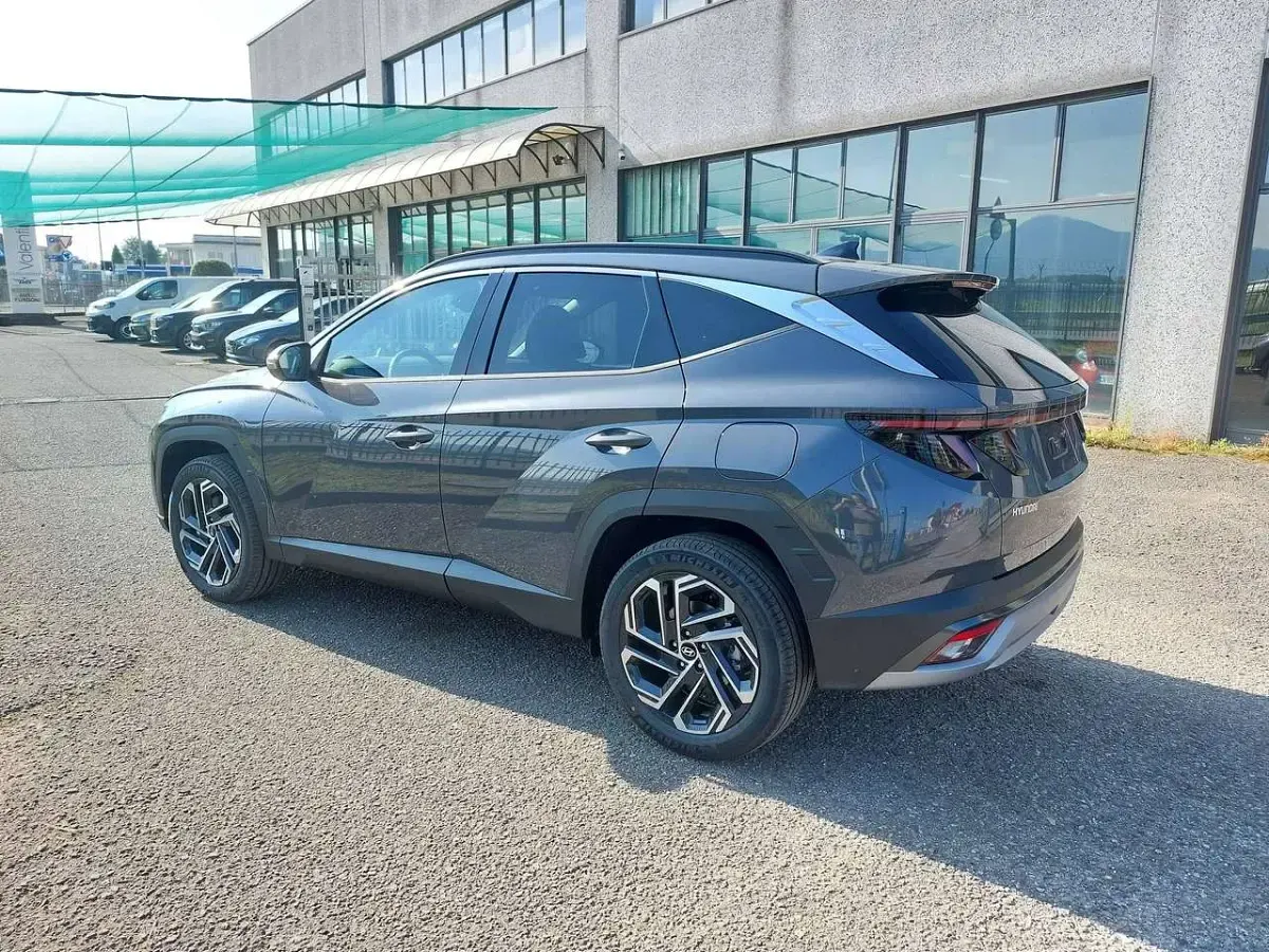 Nuova Hyundai Tucson 179 CV (131 kW) 2026 Ecotronic grey SUV