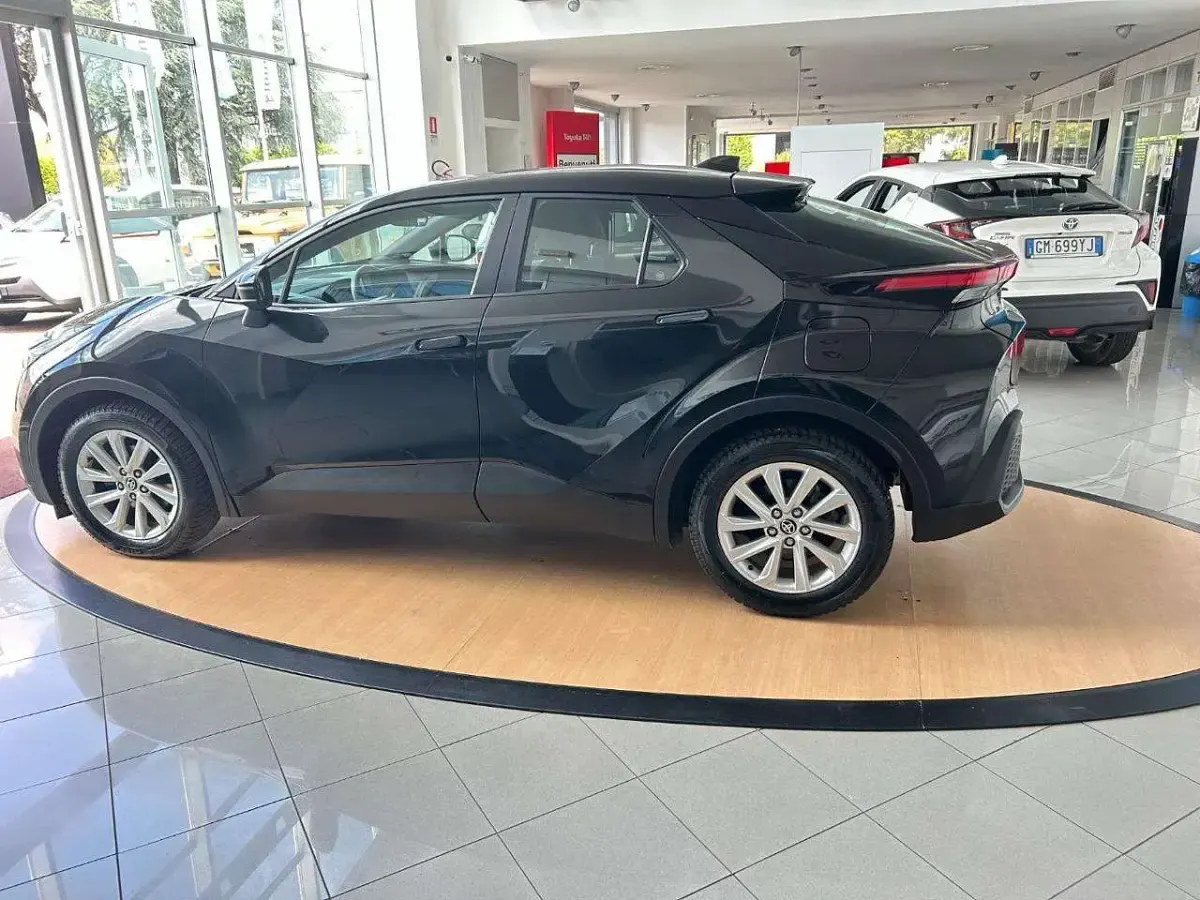 Occasion Toyota C-HR Active 98 ch (72 kW) 2024 Noir SUV