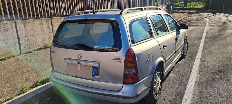 Usata Opel Astra S 101 CV (74 kW) 2001 Argento Station wagon