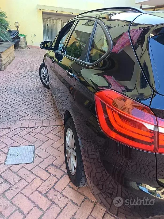 Usata BMW 218 150 CV (110 kW) 2016 Nero Monovolume