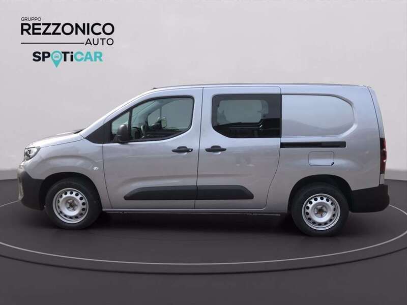 Usata Opel Combo 131 CV (96 kW) 2024 Grigio micalizzato Monovolume