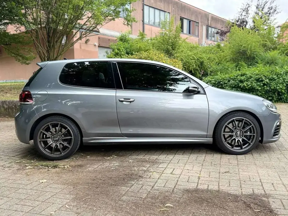 Usata VW Golf VII R 271 CV (199 kW) 2012 Grigio Berlina