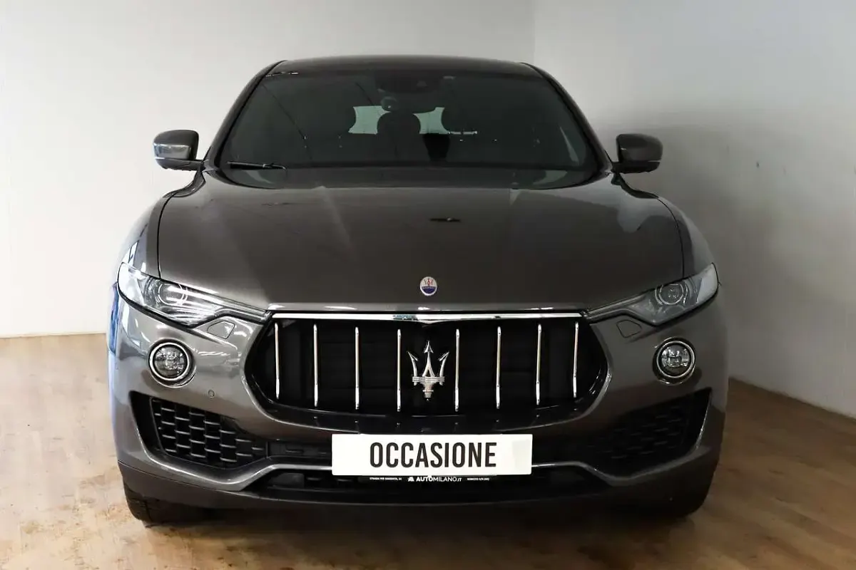 Usata Maserati Levante GranLusso 250 CV (183 kW) 2018 Grigio SUV