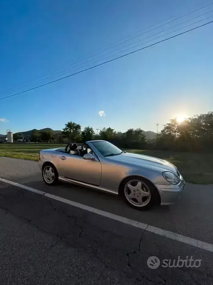 Usata Mercedes SLK230 197 CV (144 kW) 2000 Grigio Cabrio