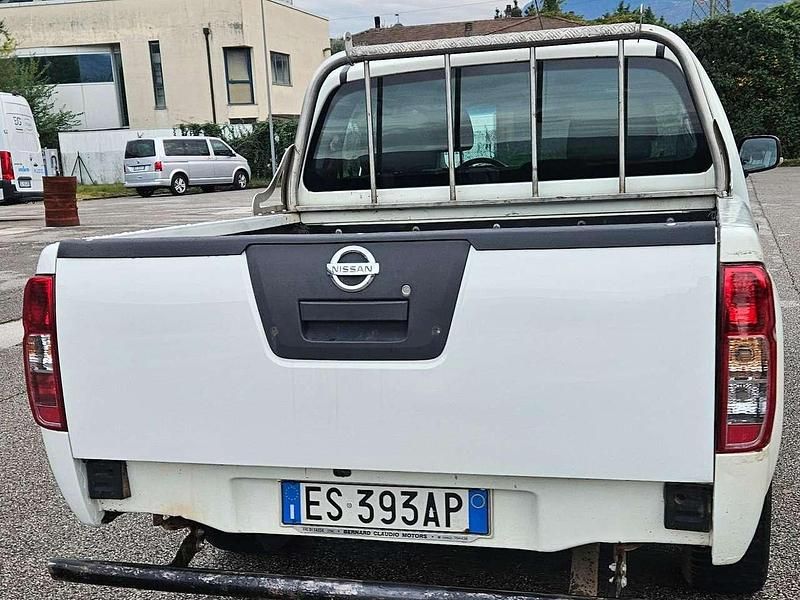 Usata Nissan Navara 144 CV (105 kW) 2013 Bianco Pick-up