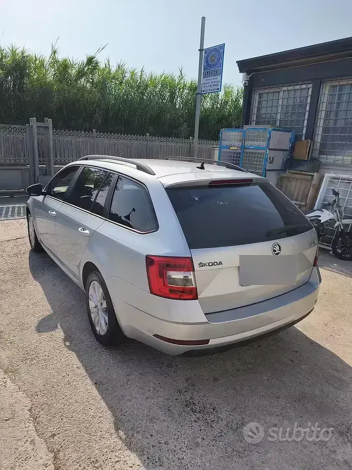Usata Skoda Octavia 116 CV (85 kW) 2018 Grigio Station wagon
