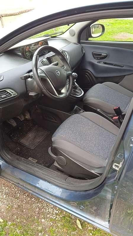 Usata Lancia Ypsilon Gold 69 CV (50 kW) 2024 Utilitaria