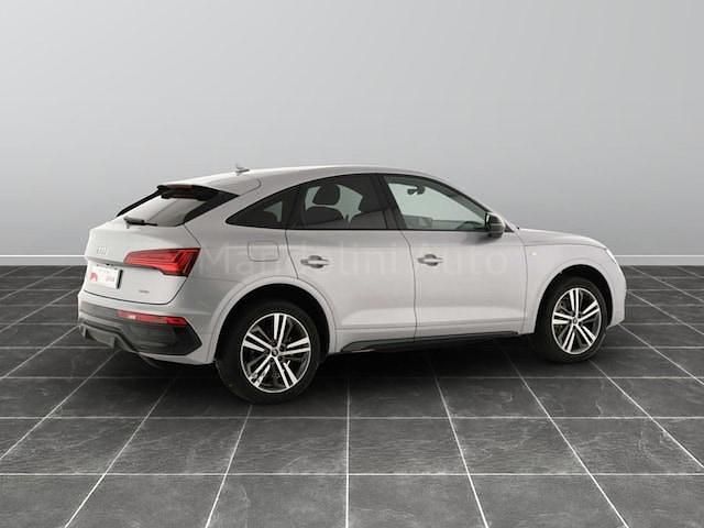 Usata Audi Q5 Sportback S-Line 204 CV (150 kW) 2024 Argento SUV