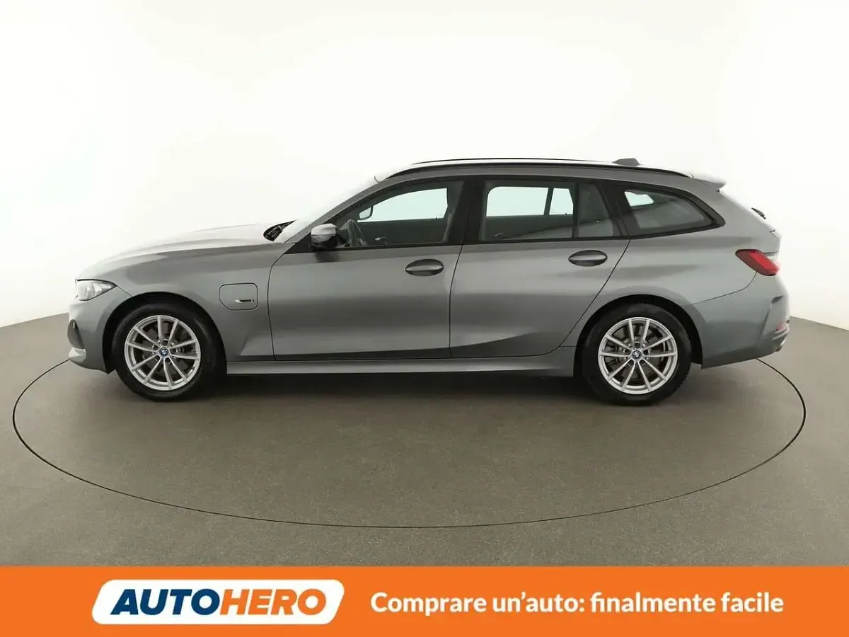Usata BMW 330 184 CV (135 kW) 2023 Grigio Station wagon