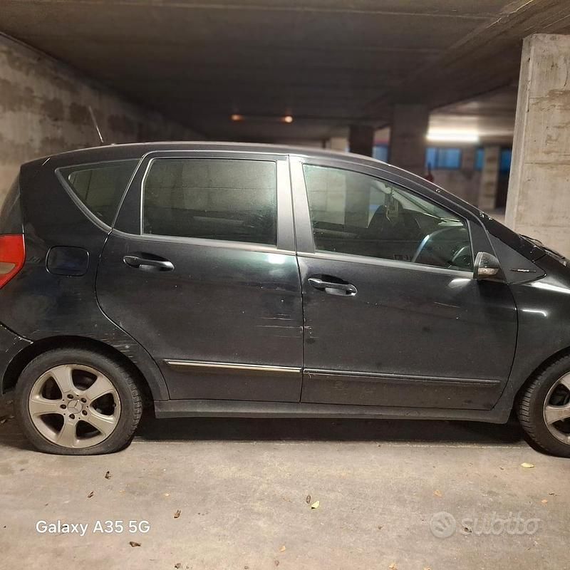 Usata Mercedes A180 109 CV (80 kW) 2004 Nero Berlina