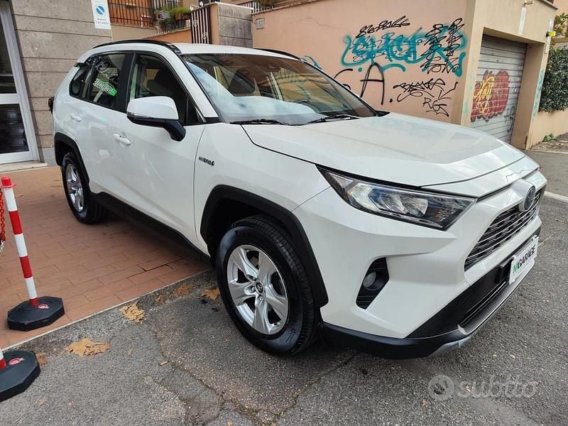 Usata Toyota RAV4 Business Edition 178 CV (130 kW) 2022 Bianco Station wagon