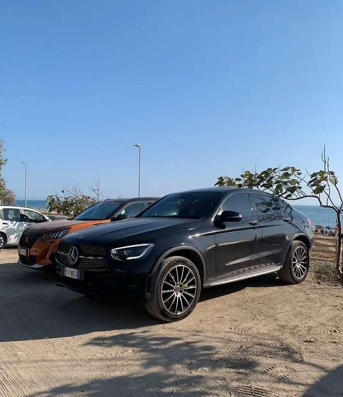 Usata Mercedes GLC300 Premium Plus 245 CV (180 kW) 2019 Nero Coupé
