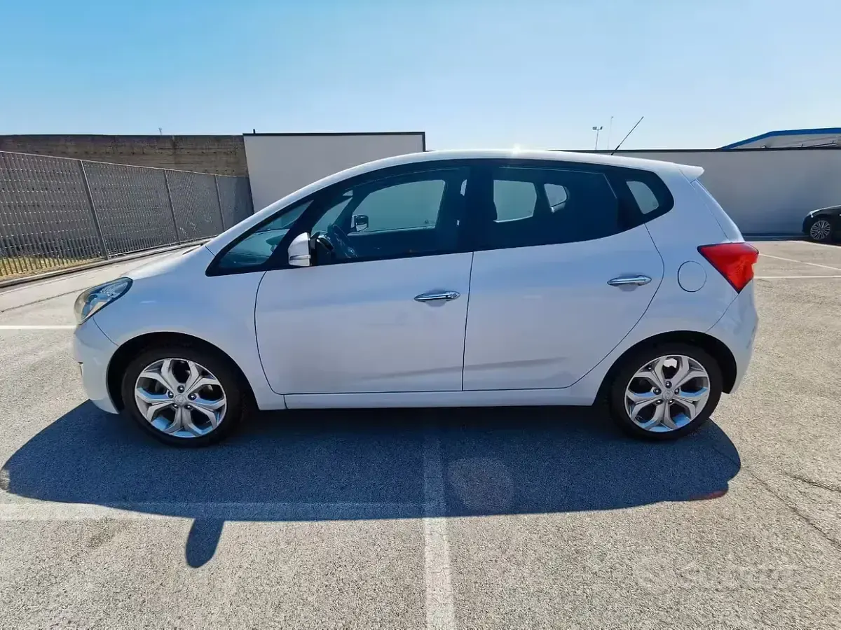 Usata Hyundai ix20 Style 125 CV (91 kW) 2011 Bianco Utilitaria