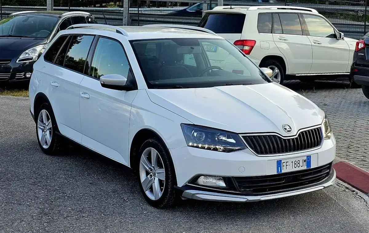 Usata Skoda Fabia Design Edition 90 CV (66 kW) 2016 Other Station wagon