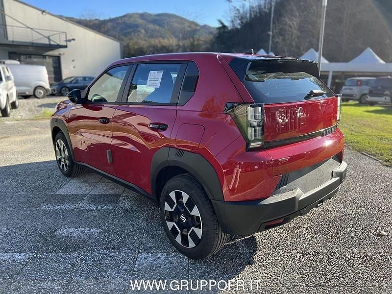 Nuova Fiat Grande Panda Icon 110 CV (80 kW) 2025 Rosso Utilitaria