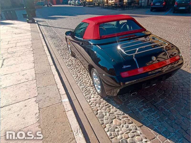 Usata Alfa Romeo Spider 144 CV (105 kW) 1999 Nero Cabrio