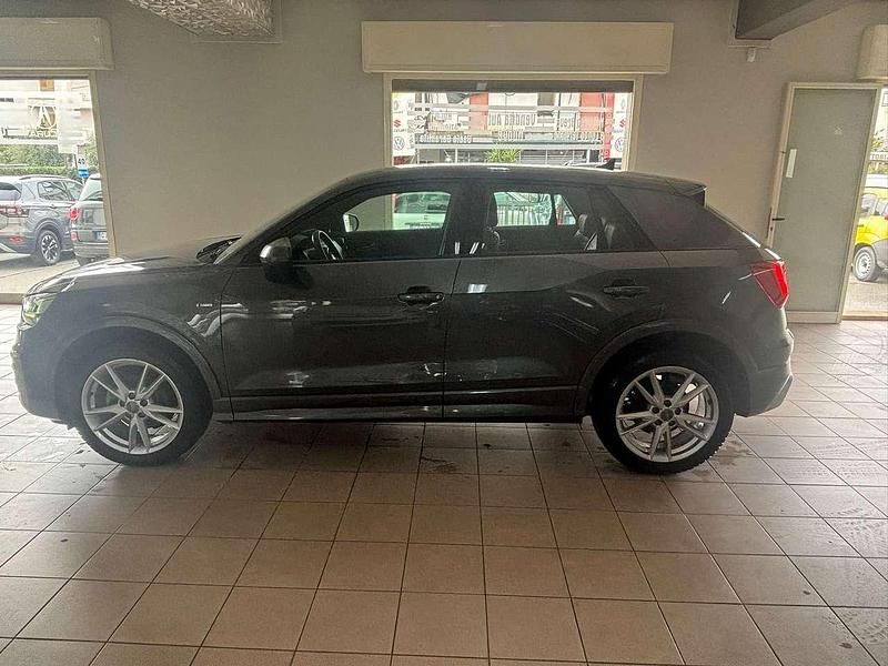 Usata Audi Q2 S-Line 116 CV (85 kW) 2020 Grigio SUV