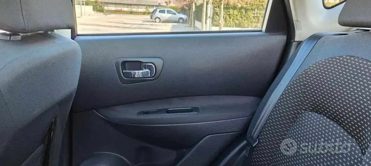 Usata Nissan Qashqai Acenta Premium 115 CV (84 kW) 2008 Bluazzurro SUV