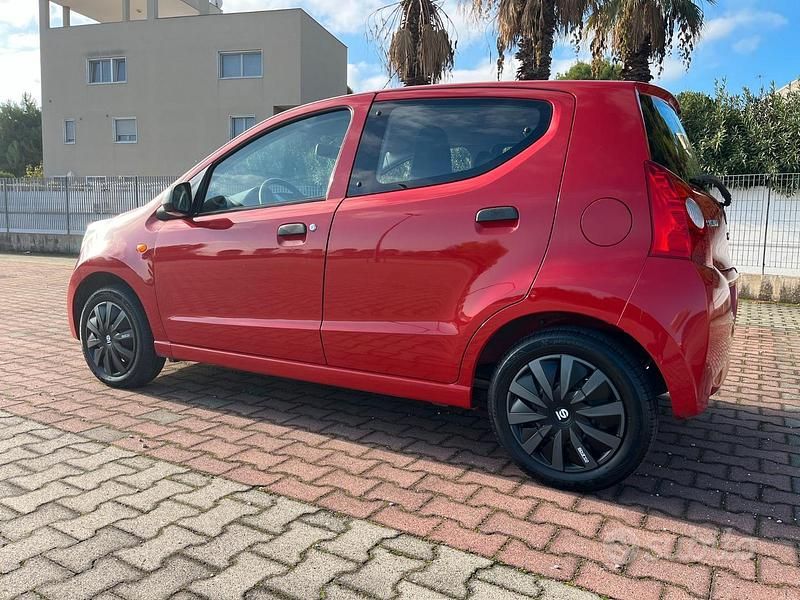Usata Suzuki Alto GL 67 CV (49 kW) 2010 Rosso Utilitaria