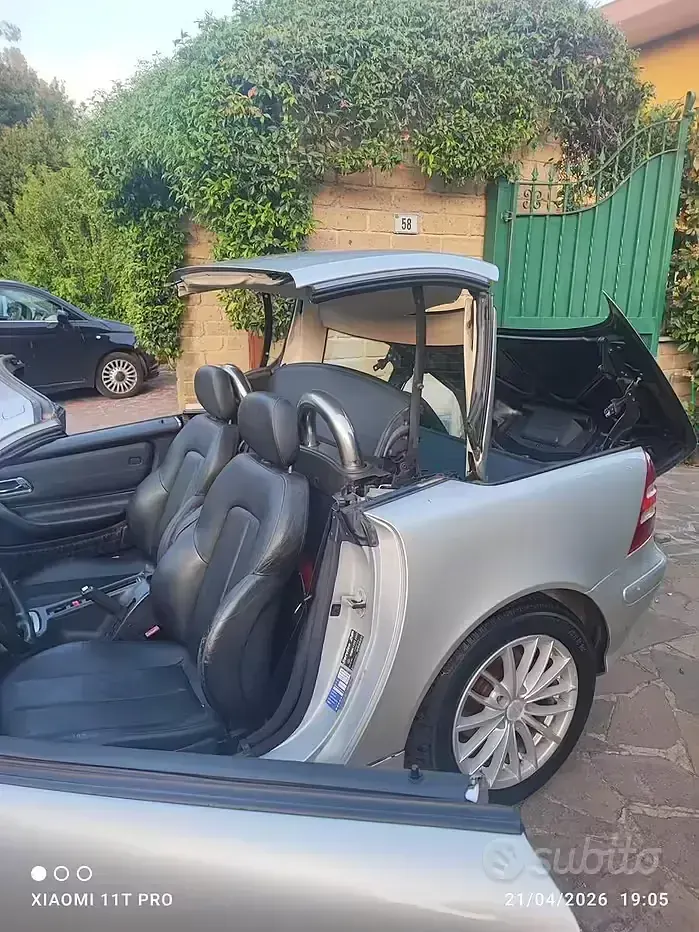 Usata Mercedes SLK200 192 CV (141 kW) 2001 Grigio Cabrio