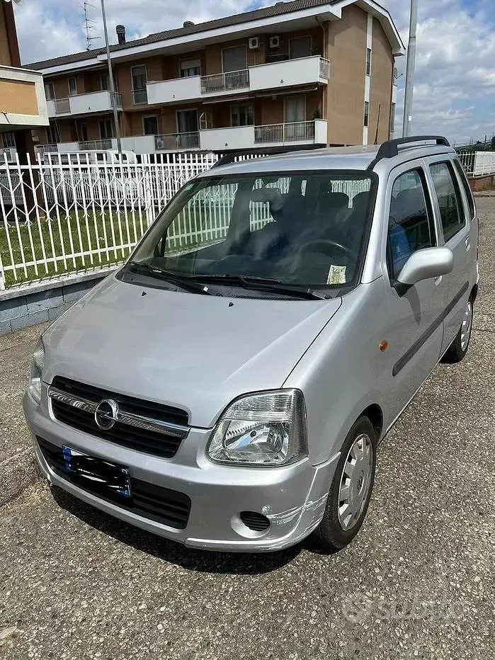 Usata Opel Agila 2004 Grigio Monovolume